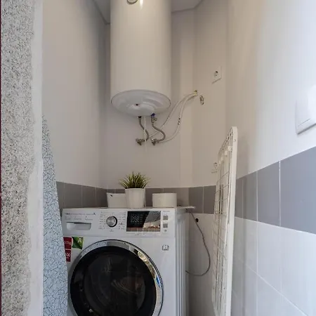 Host Wise - Refreshing Cozy Flat - Garden & Terrace Apartment *